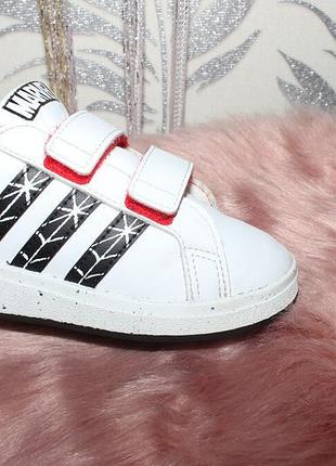 Adidas кросівки 15.5 см устілка