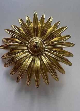 Брошка велика квітка
