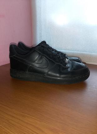 Кроссовки nike. размер 45