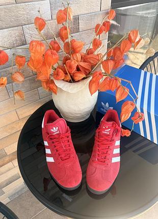 Кросівки adidas.  42/ 26,5