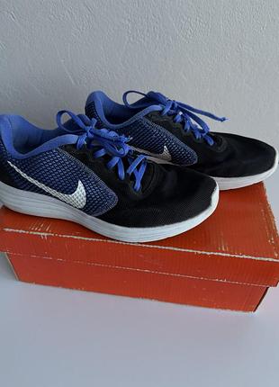 Жіночі бігові кросівки nike revolution 3  розмір 38,5 (24,5 см)