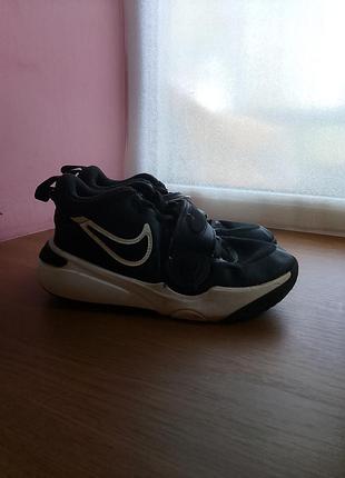 Кросівки nike. розмір 35.5