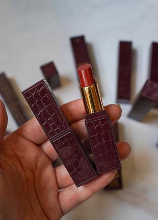 Помада tf lip color satin matte 52 naked rose