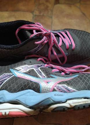 Кросівки жіночі mizuno wave enigma 4 37-38
