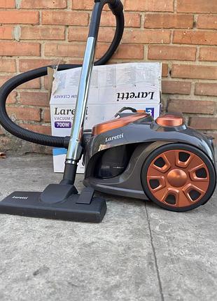 Пилосос laretti 700w — майже новий, використовувався кілька разів