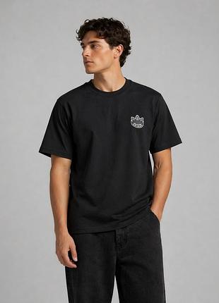 Мужская футболка адидас стильная повседневная adidas original черная l