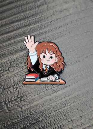Значок гермиона грейнджер гарри поттер брошь hermione granger harry potter hogwarts gryffindor брошка девочка школа хогвартс