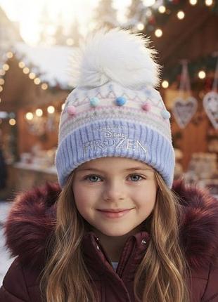 Зимова дитяча шапка disney frozen розмір 3-6 років  ідеальн стан тепла зимова шапка для дівчинки з помпоном блакитна , біла , рожева . крижане серце