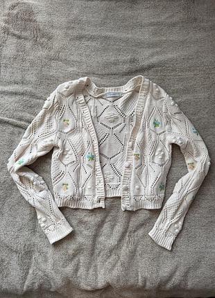 Кофтинка жіноча, вʼчзана у квітковий малюночок, reserved