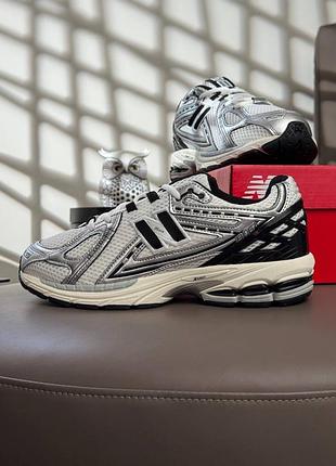 New balance 1906r white metallic black