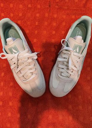 Кроссовки кеды от skechers