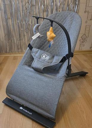 Шезлонг-гойдалка kinderkraft mimi grey.

три рівні регулювання спинки.
для дітей з народження до 9 кг (або до моменту, коли дитина починає сідати).