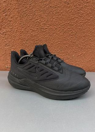 Оригінальні чоловічі кросівки nike air winflo 9 shield 44.6-45.5 розмір 29.5 см чорного кольору