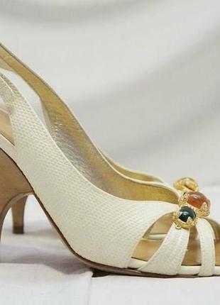 Жіночі кремові босоніжки giuseppe zanotti на підборах зі зміїною шкіри