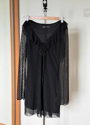 Платье zara черная в горошек с рукавами клеш короткая