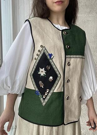 Австрійський лляний жилет