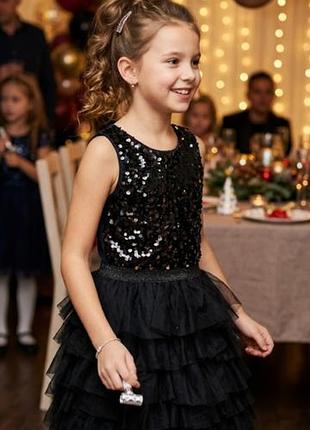 Нарядное платье на девочку с пайетками h&m 8-9 лет