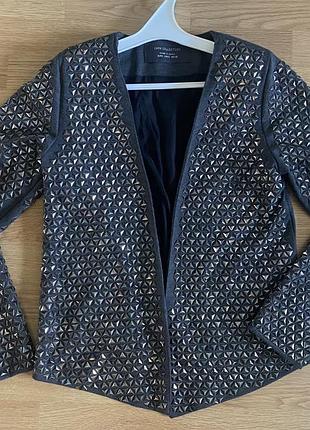 Zara жакет з металевими вставками розміру м