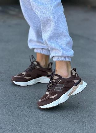 Кроссовки женские 23,5см