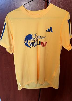 Жовта спортивна футболка adidas (wings for life world run)