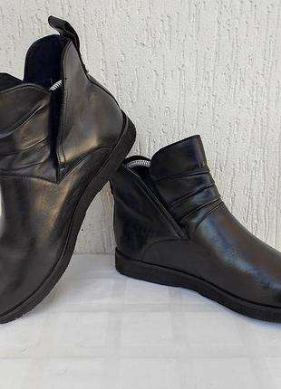 Демисезонние кожанние ботинки hush puppies р.38