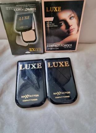 Компактна пудра max luxe perfect compact.