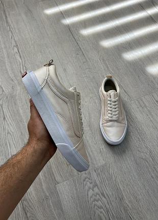 Vans жіночі кросівки 40 розмір шкіра