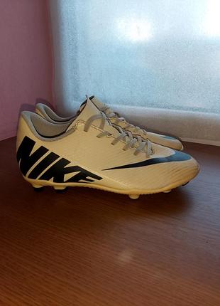 Бутсы nike. размер 35,5