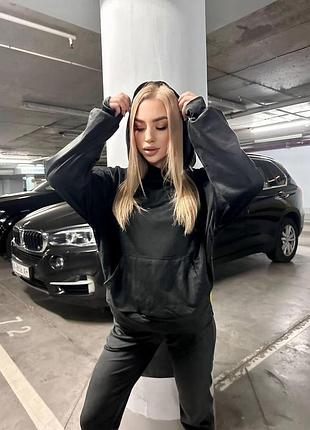 Женский велюровый костюм с джогерами