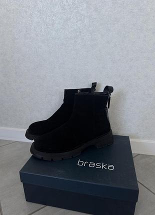 Ботинки з натуральної замші braska