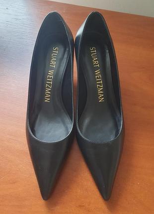 Женские черные лодочки кожаные каблук kitten hill 4, 5 см, бренд stuart weitzman