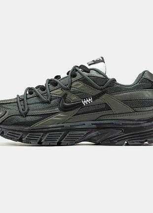Nike initiator 9