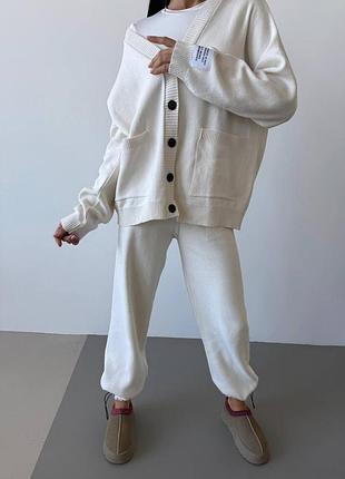 Стильный вязаный костюм onesize
