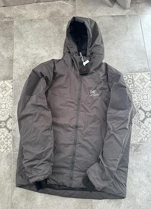 Курточка arcteryx
