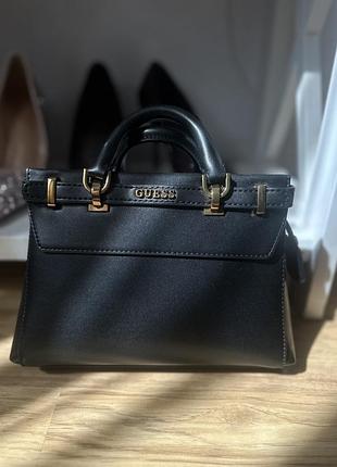 Оригінальна сумочка guess