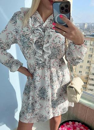 Шифонова сукня з квітковим принтом