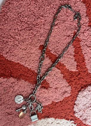 Серебряное колье-цепь от бренда armani exchange с подвесками-шармами./винтаж