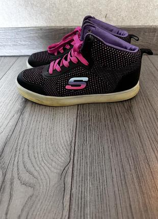 Хайтопи, високі кеди skechers