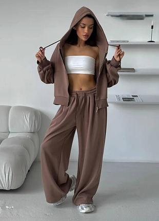 Женский базовый спортивный костюм