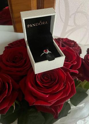 Срібна каблучка pandora "червоне серце" - найкращий подарунок