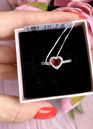 Серебрянное кольцо pandora "красное сердце"