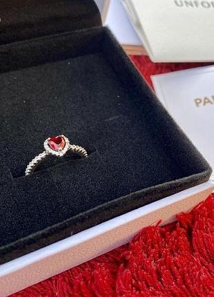 Серебрянное кольцо pandora "красное сердце" - символ любви!
