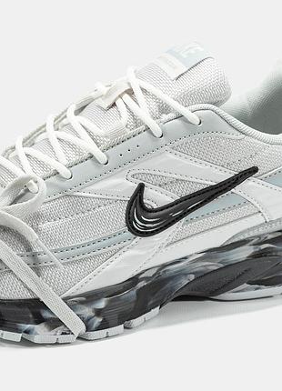 Nike initiator 7