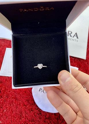 Жіноча каблучка pandora «белое серце» – все размера!