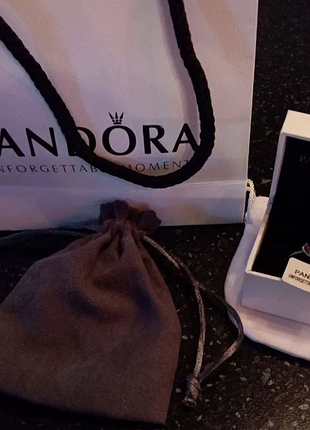 Срібне кільце pandora «червоне серце» — символ кохання та пристрасті
