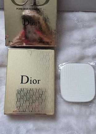 Пудры  коллекционная diorific от бренда christian dior (с надписью pore genius compact в золотистом оформлении