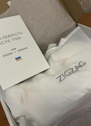 Жіноча футболка