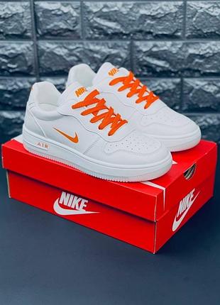Nike air force 1 унісекс 35–46 — білі кросівки з помаранчевим логотипом унісекс мужские/женские/подростковые кроссовки найк популярная модель 2026