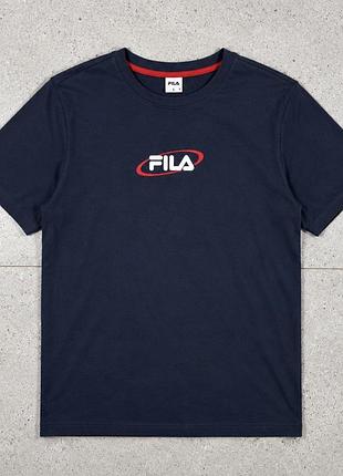 Fila темно-синя футболка з логотипом розмір l