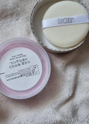 Пудра розсипчастої фіксувальна bob fair perfect loose powder з позначкою «new born» й ефектом легкого невагомого покриття.